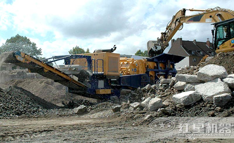 ÔË×÷ÖеÄÒÆ¶¯Ê½½¨ÖþÀ¬»ø·ÛËé»ú ÔË×÷ÖеÄÒÆ¶¯Ê½½¨ÖþÀ¬»ø·ÛËé»ú