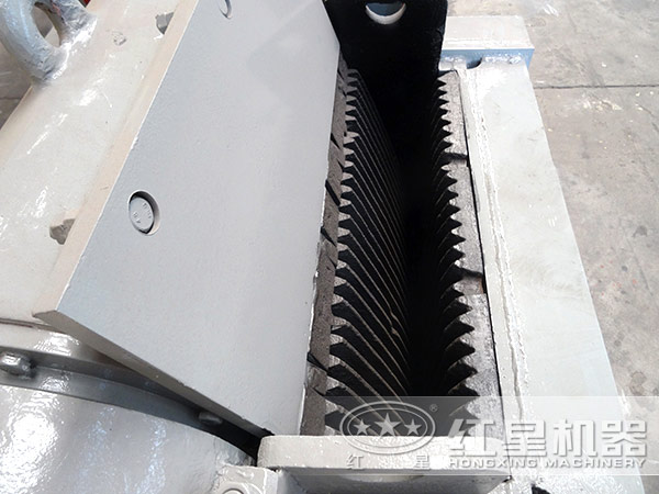 红星机器矿石破碎机图片 红星机器矿石破碎机图片