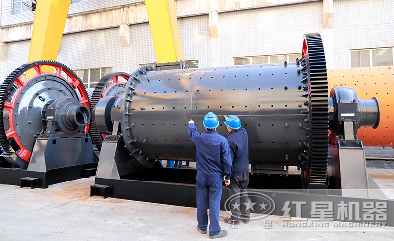 球磨机专业技术人员对球磨机进行检验 球磨机专业技术人员对球磨机进行检验